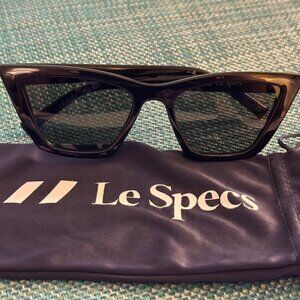 Le Specs
